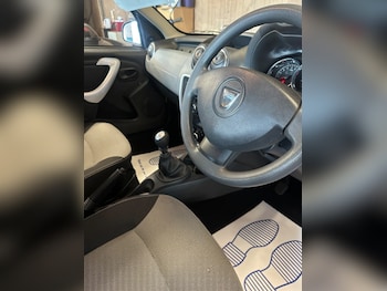 Used Dacia Duster 2015 for sale - 79444901: Photo