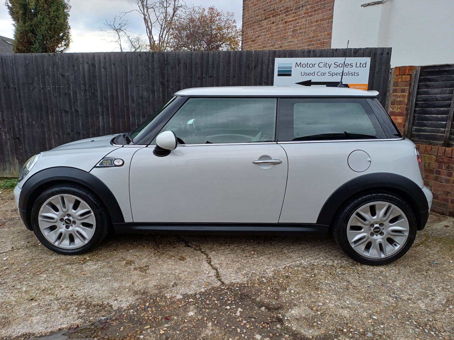 Used MINI Hatch 2009 for sale - 76599697: Photo 14