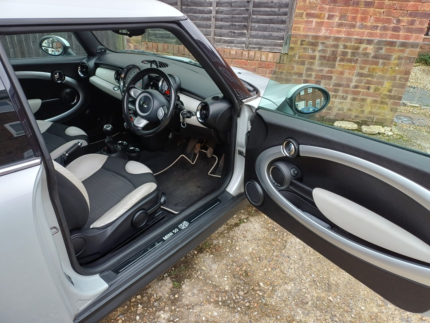 Used MINI Hatch 2009 for sale - 76599697: Photo 16