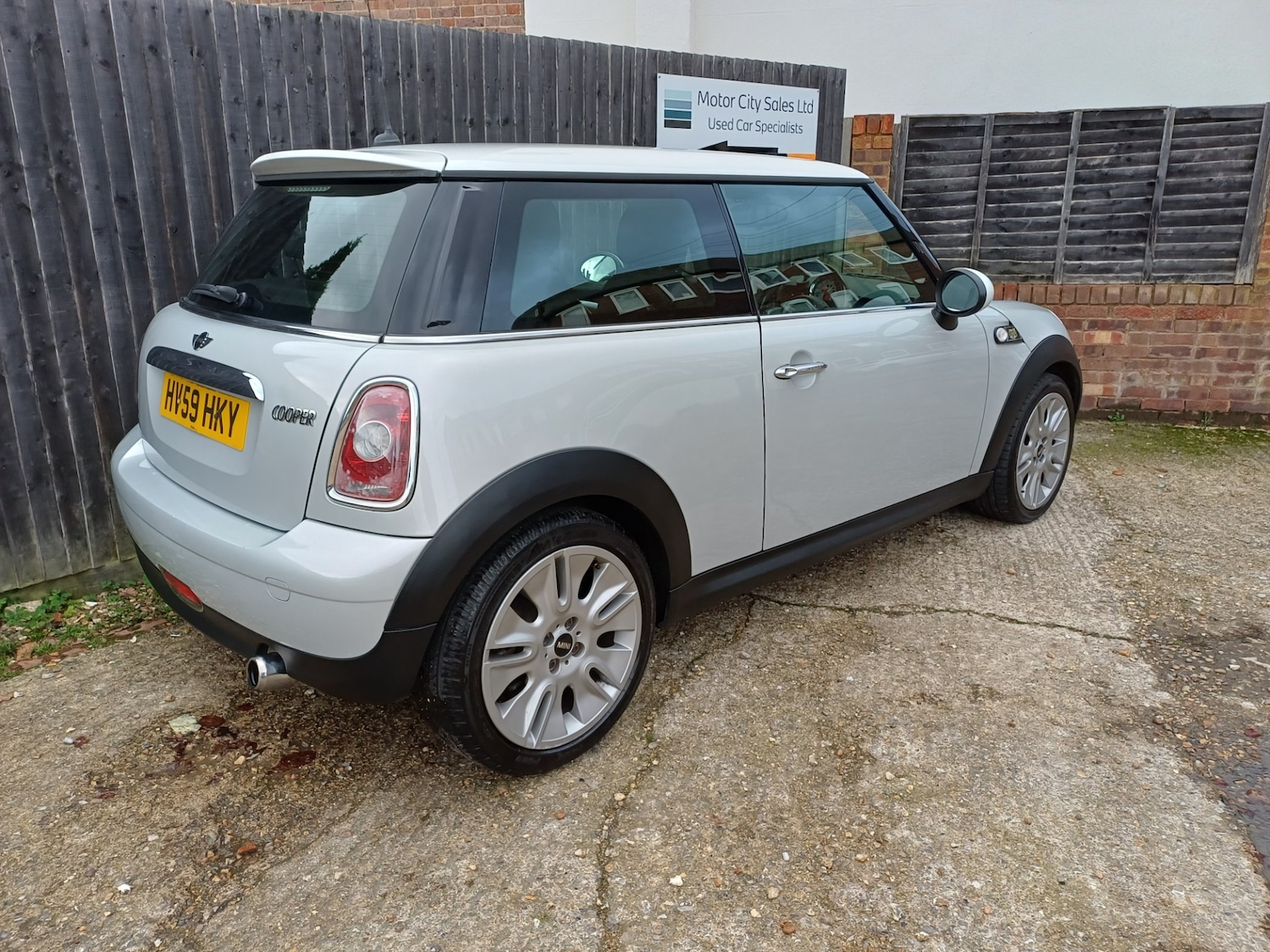 Used MINI Hatch 2009 for sale - 76599697: Photo 3