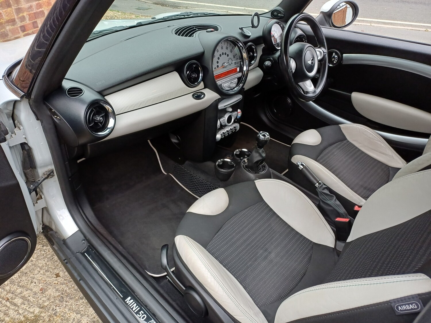 Used MINI Hatch 2009 for sale - 76599697: Photo 31