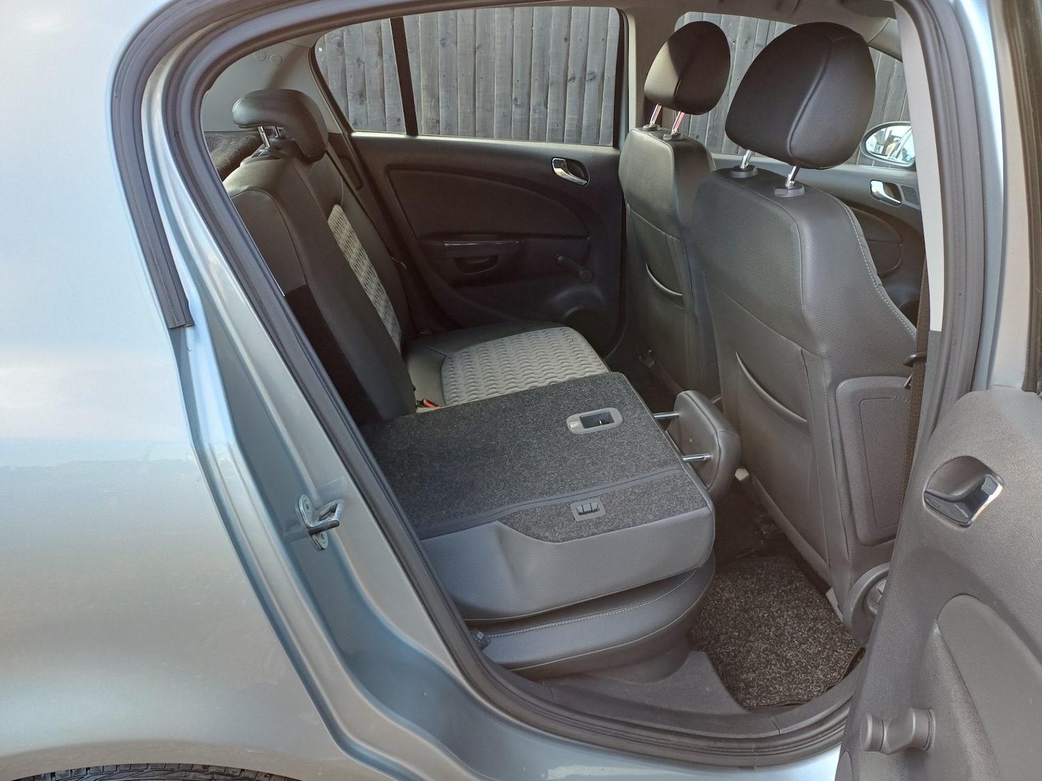 Used Vauxhall Corsa 2012 for sale - 76919829: Photo 25