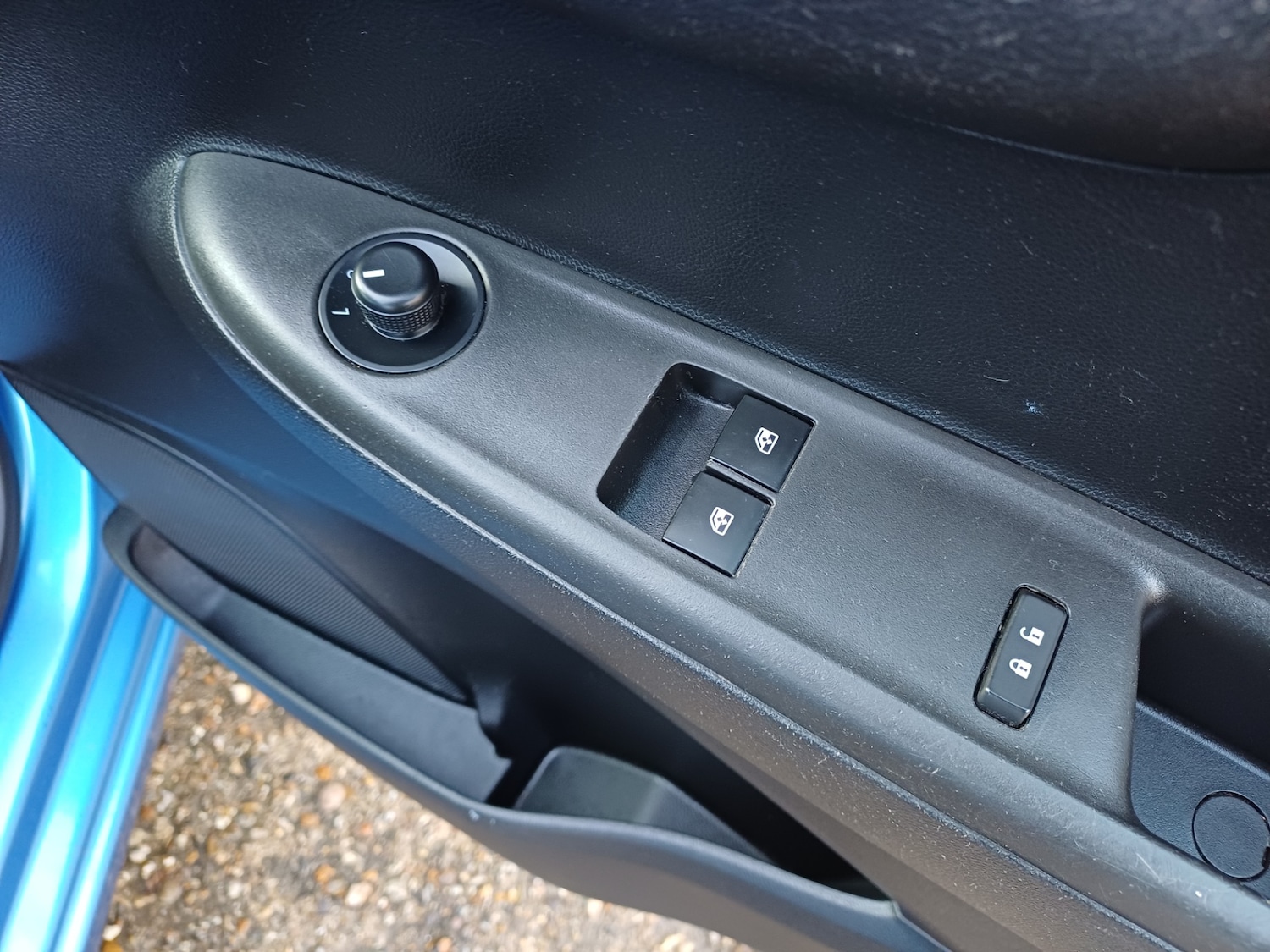 Used Vauxhall Viva 2016 for sale - 76947136: Photo 14