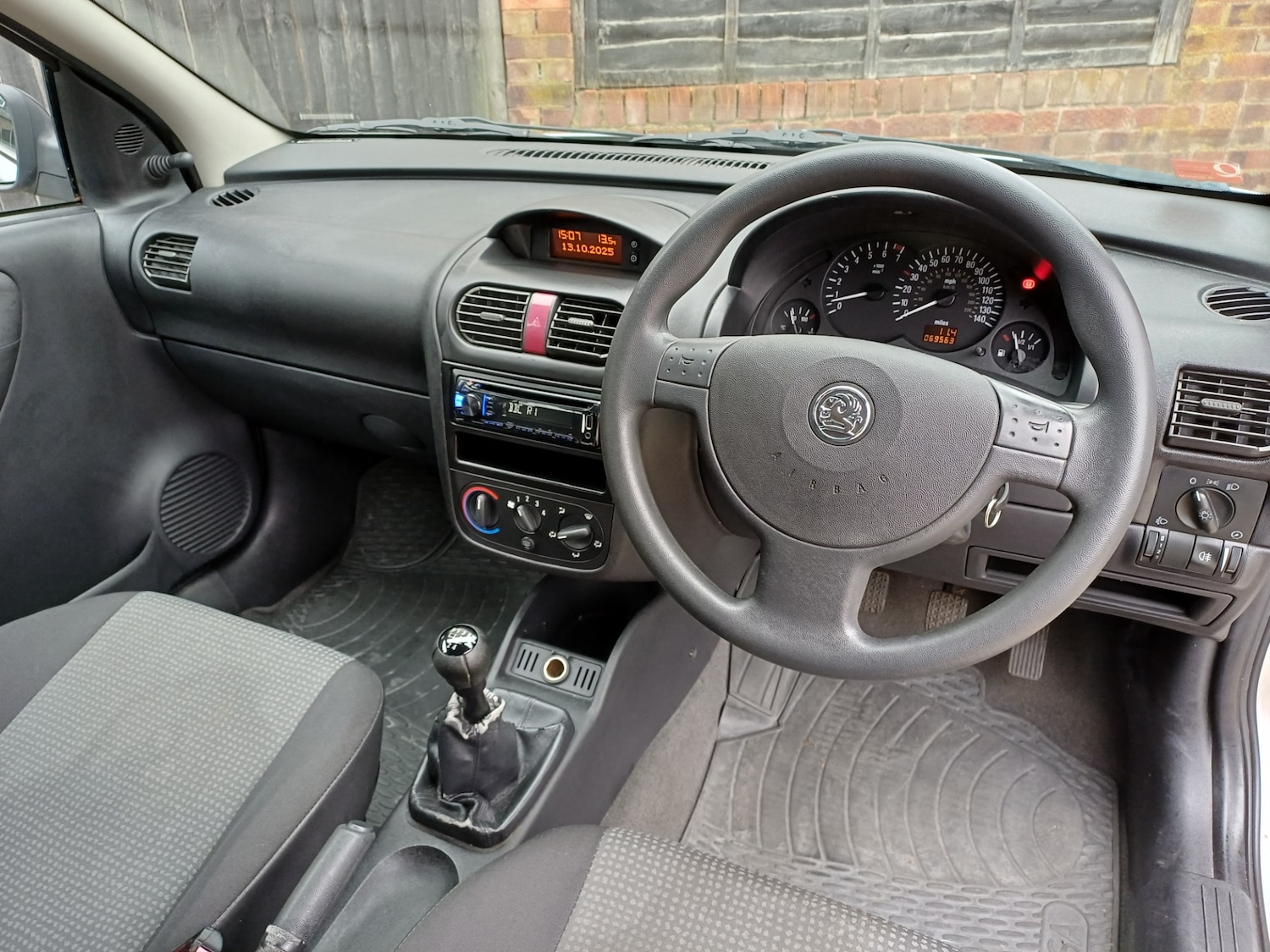 Used Vauxhall Corsa 2005 for sale - 76383280: Photo 15
