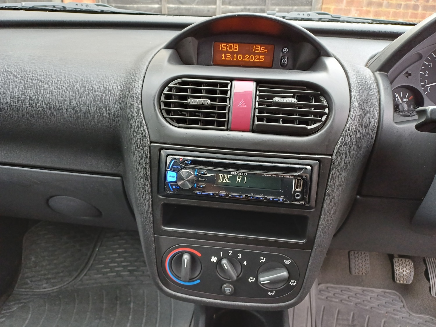 Used Vauxhall Corsa 2005 for sale - 76383280: Photo 17