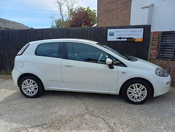 Used Fiat Punto 2013 for sale - 78422956: Photo
