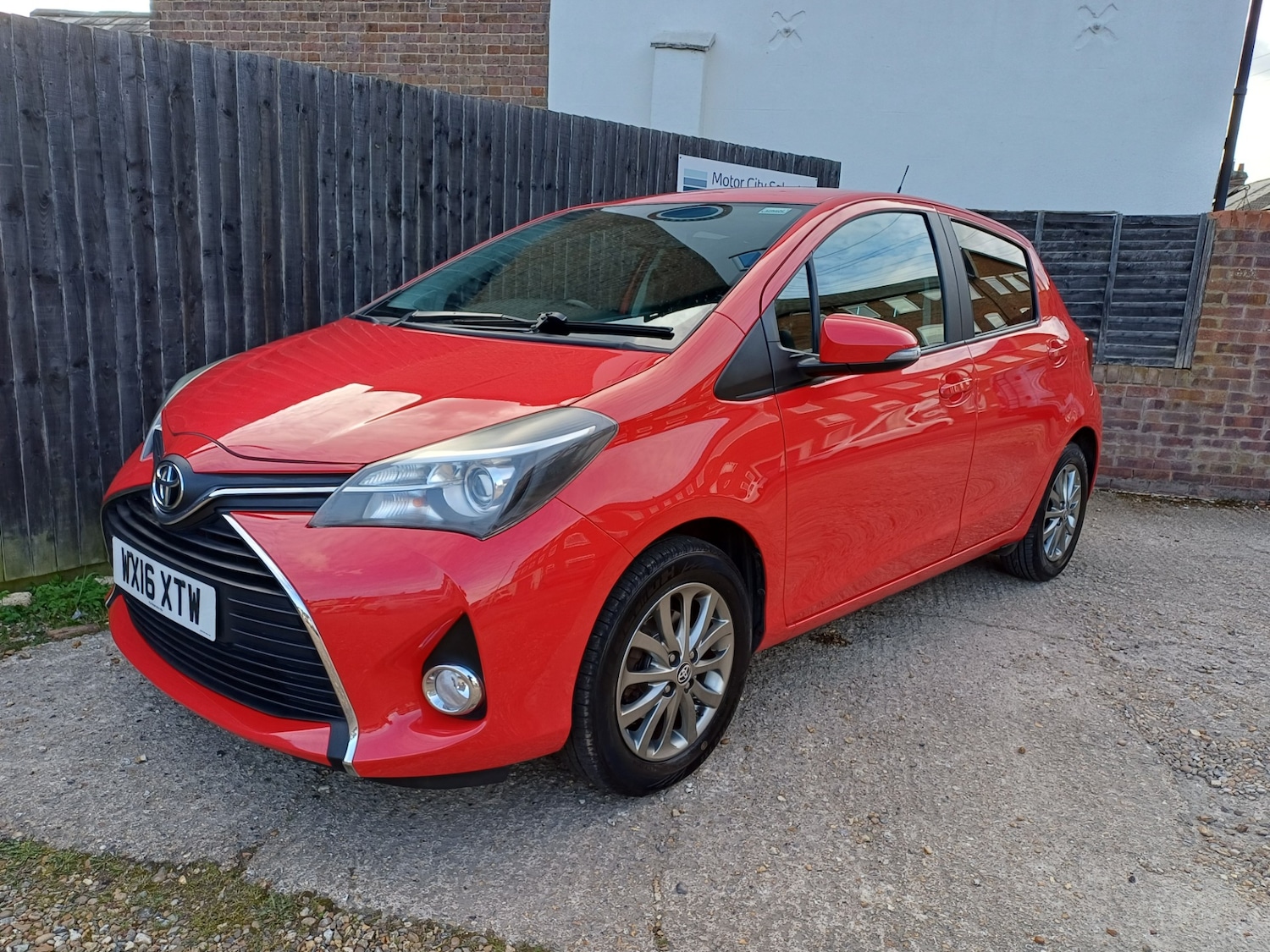 Used Toyota Yaris 2016 for sale - 78031541: Photo 10