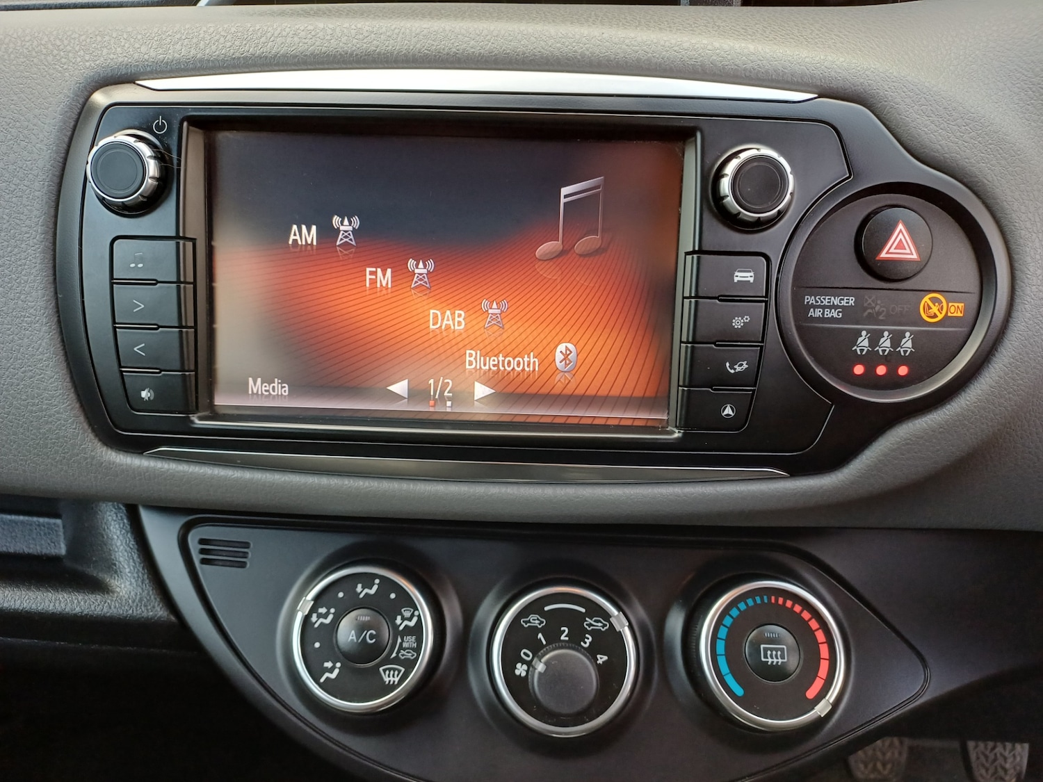 Used Toyota Yaris 2016 for sale - 78031541: Photo 22