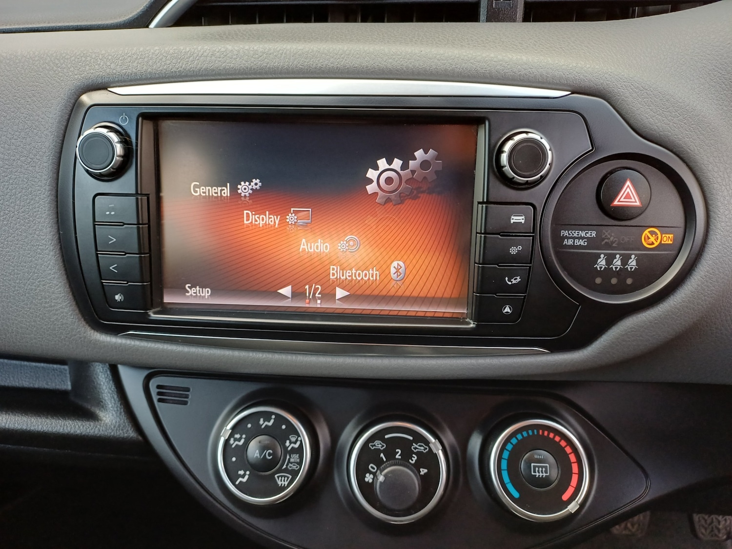 Used Toyota Yaris 2016 for sale - 78031541: Photo 24