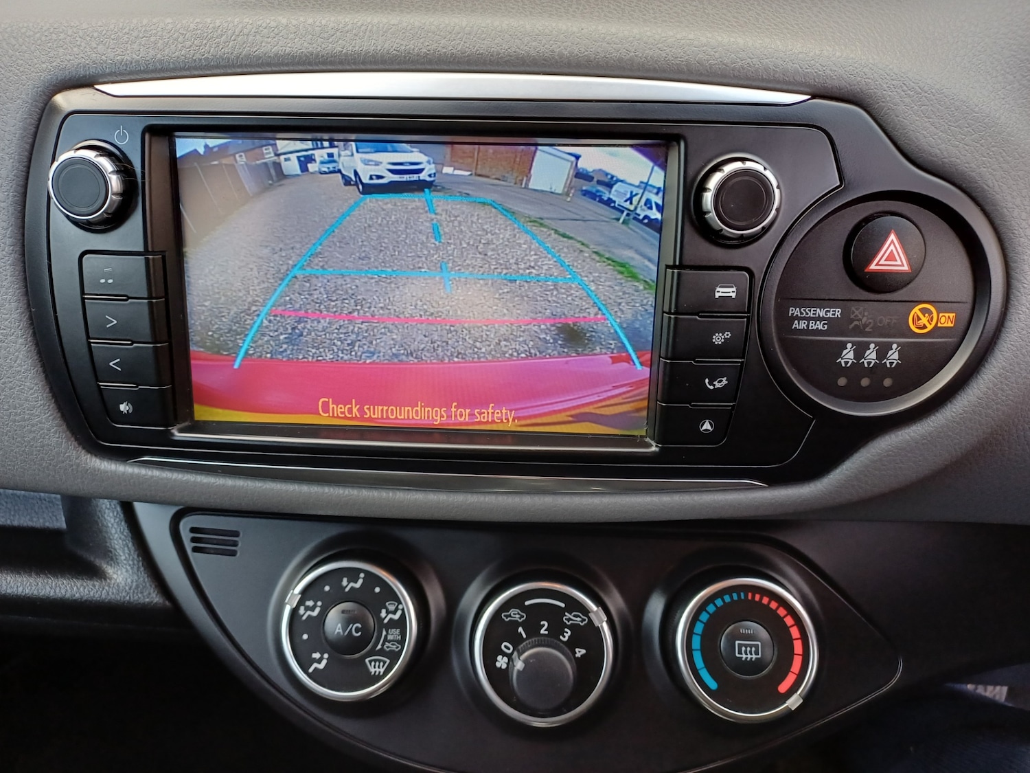 Used Toyota Yaris 2016 for sale - 78031541: Photo 25