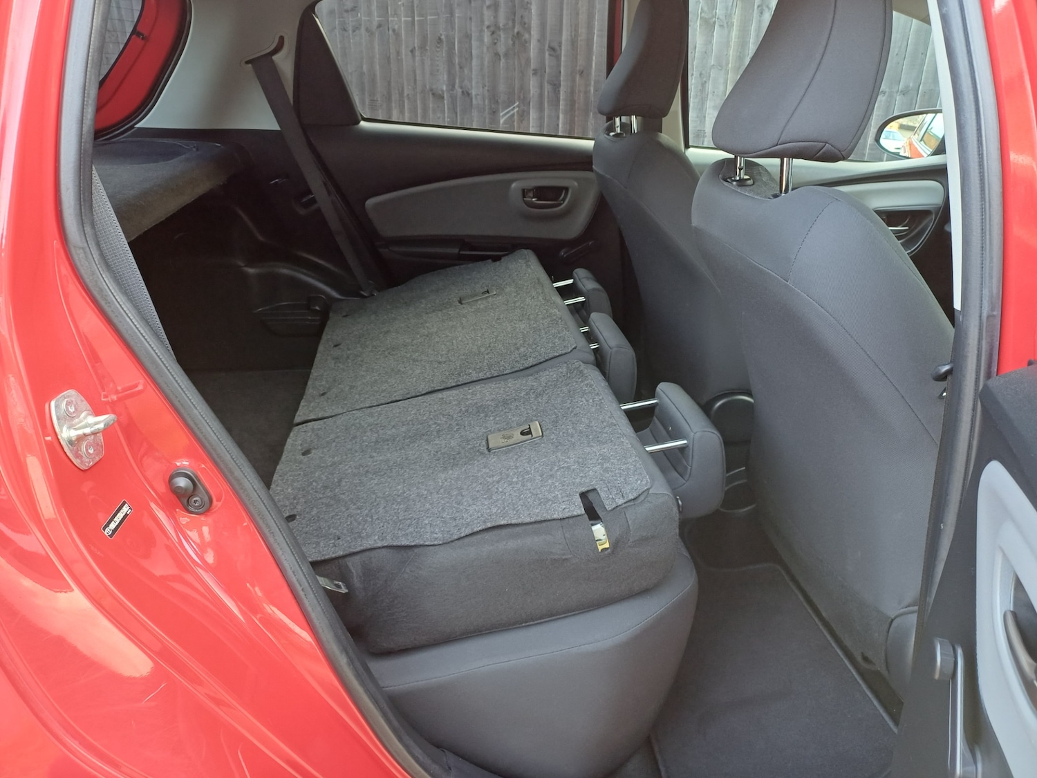 Used Toyota Yaris 2016 for sale - 78031541: Photo 28