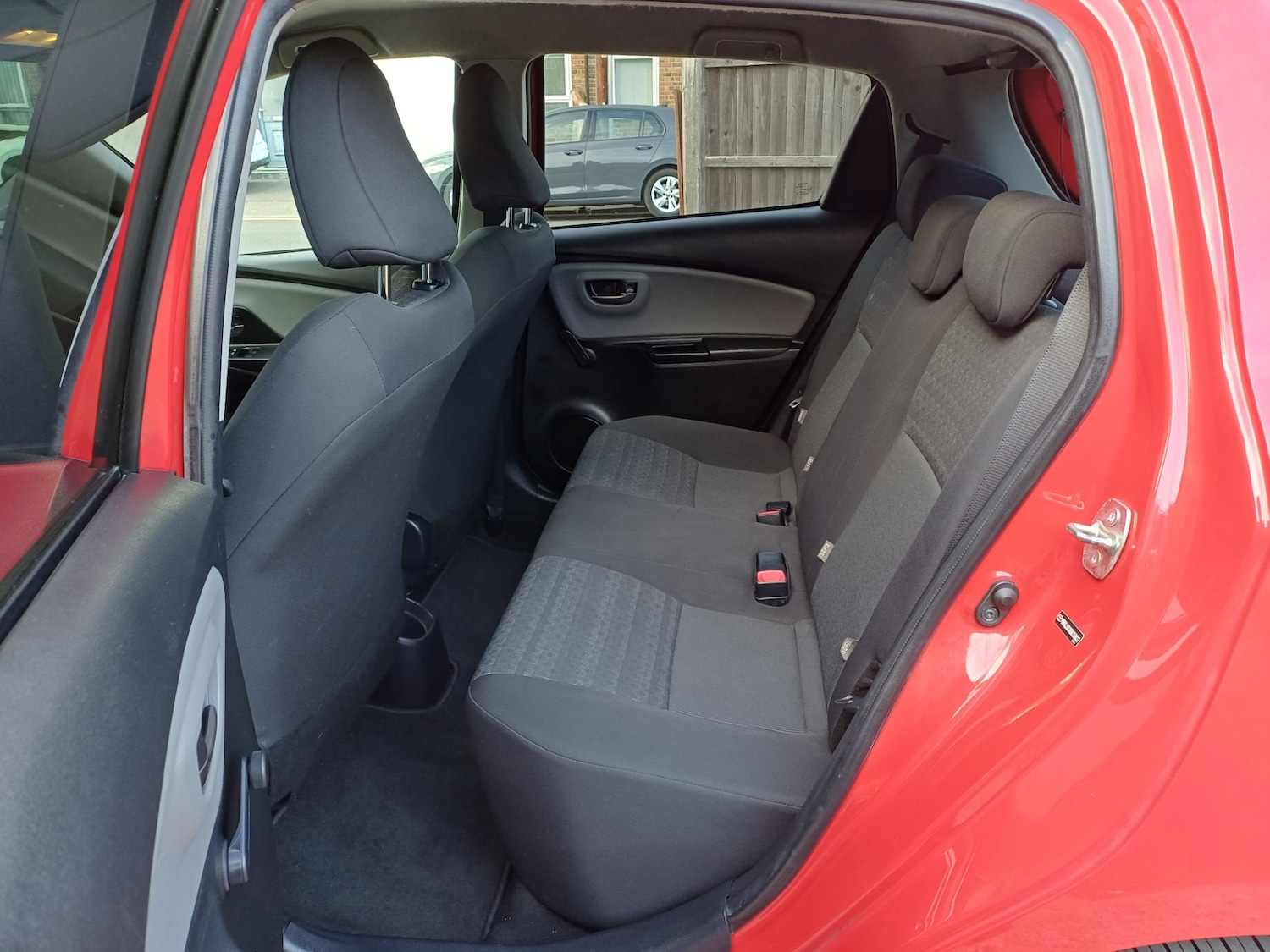 Used Toyota Yaris 2016 for sale - 78031541: Photo 30