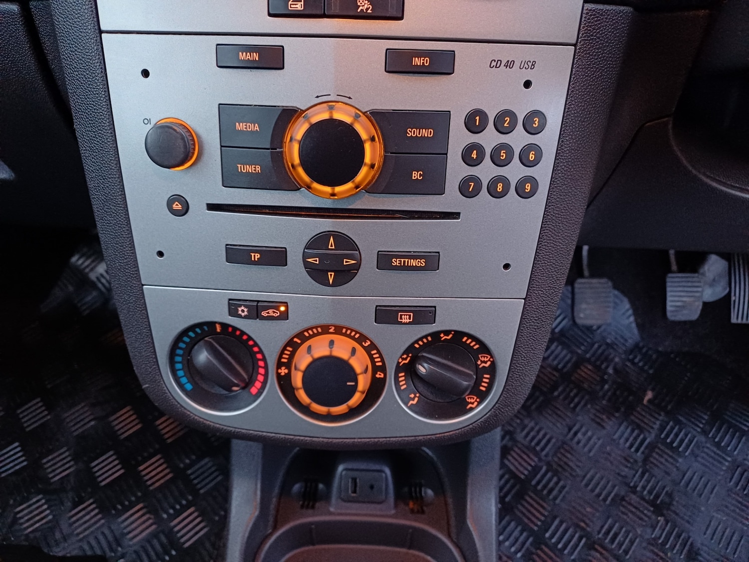 Used Vauxhall Corsa 2013 for sale - 77165757: Photo 22