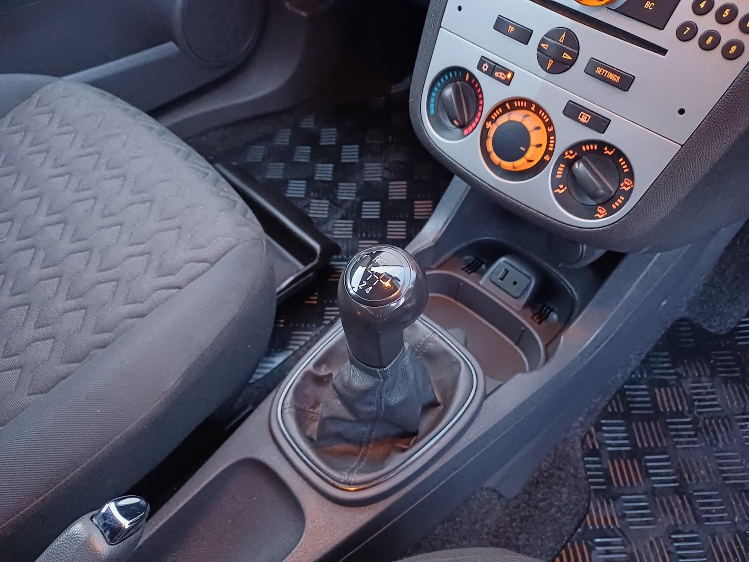 Used Vauxhall Corsa 2013 for sale - 77165757: Photo 23