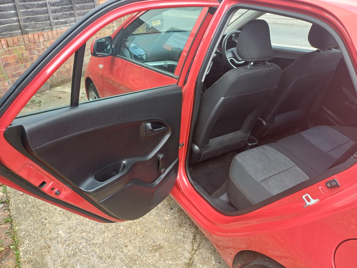 Used Kia Picanto 2014 for sale - 76384245: Photo 25