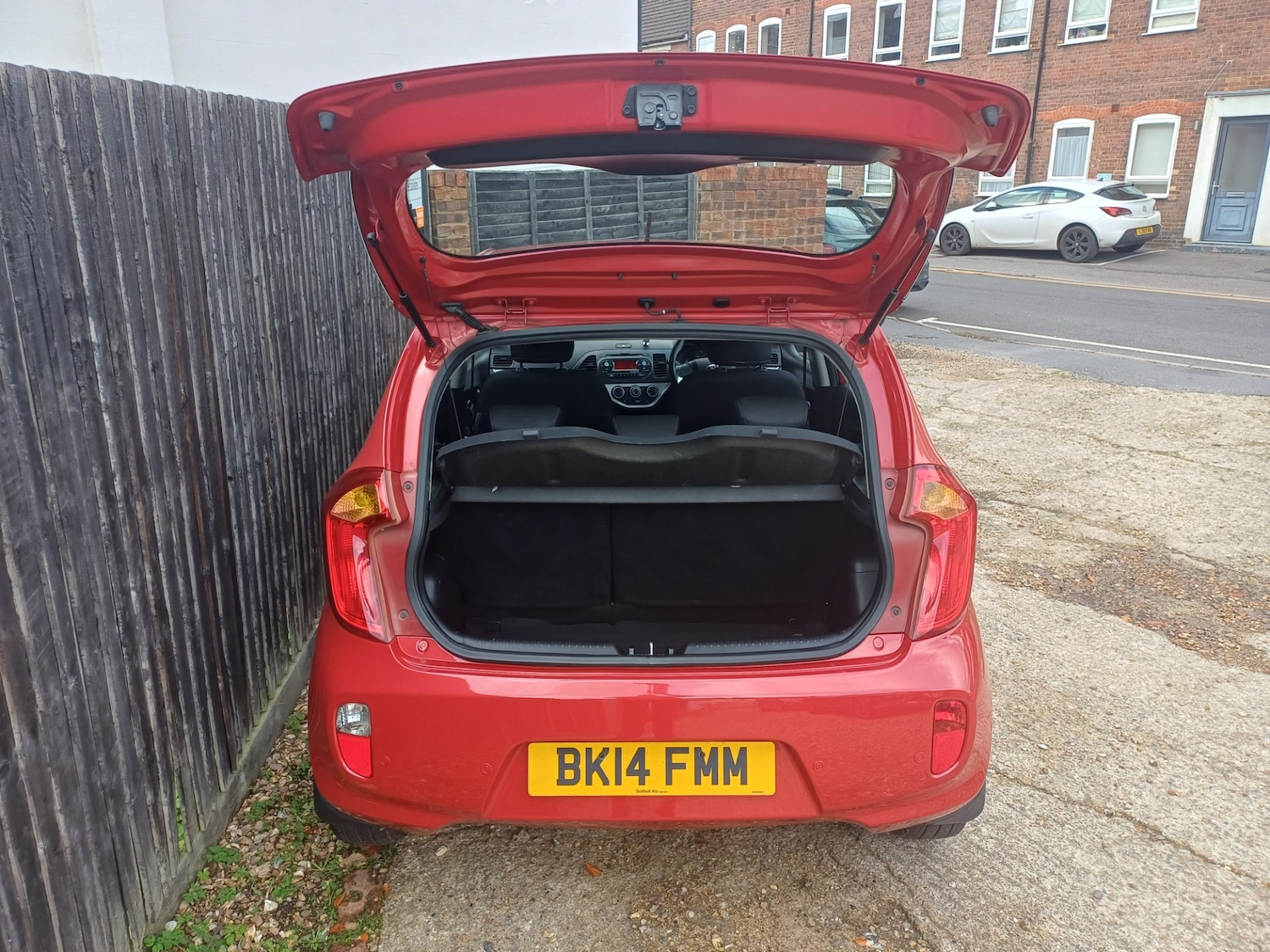 Used Kia Picanto 2014 for sale - 76384245: Photo 6