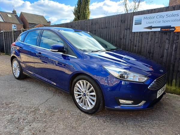 Used Ford Focus 2015 for sale - 75133924: Photo 1