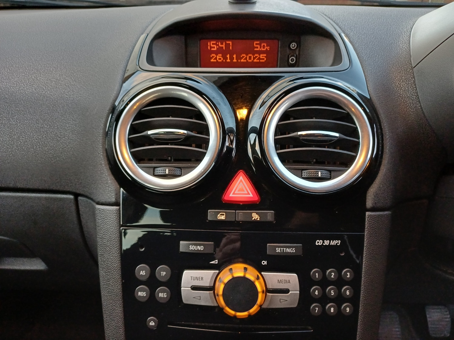 Used Vauxhall Corsa 2013 for sale - 76718748: Photo 19