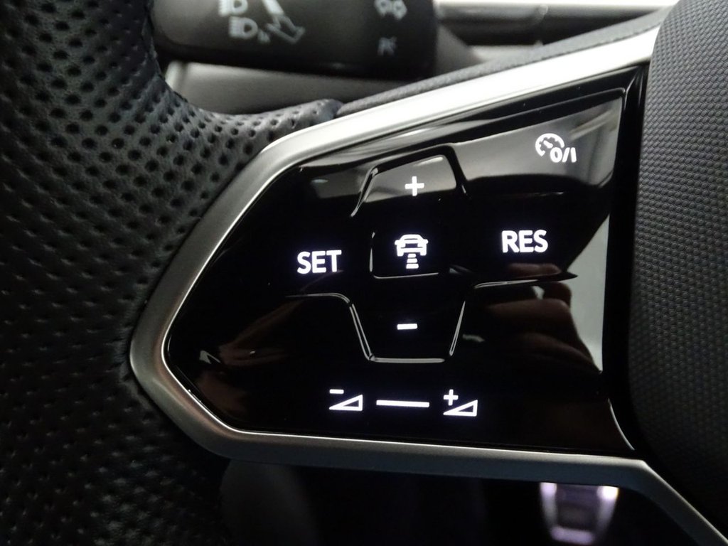 Used Volkswagen T-Roc 2022 for sale - 76867485: Photo 9