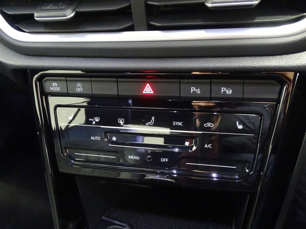 Used Volkswagen T-Roc 2024 for sale - 77734407: Photo 12