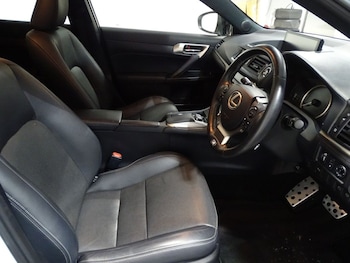 Used Lexus CT 2019 for sale - 76867679: Photo