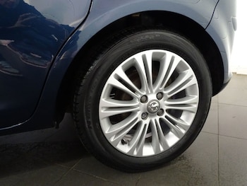 Used Vauxhall Corsa 2012 for sale - 76867425: Photo