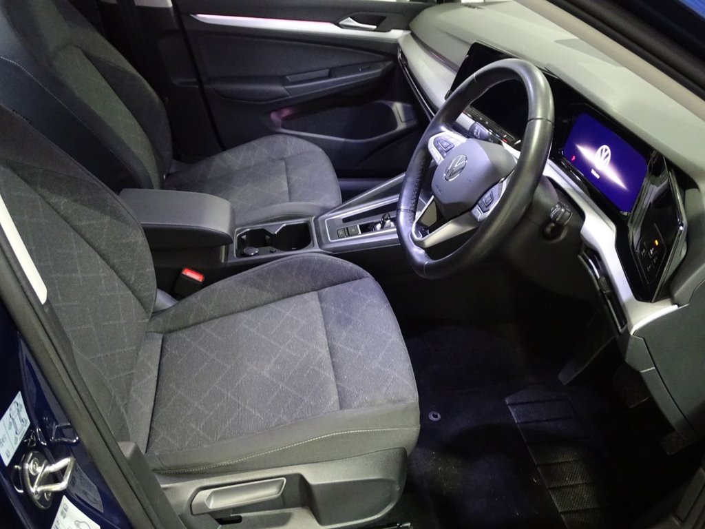 Used Volkswagen Golf 2024 for sale - 76867224: Photo 3