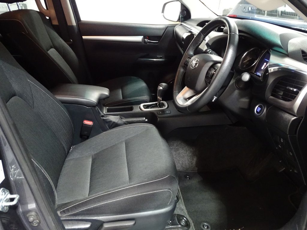 Used Toyota Hilux 2024 for sale - 76934781: Photo 3