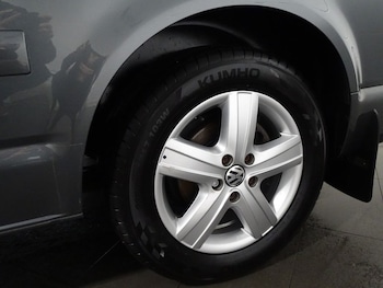 Used Volkswagen California 2010 for sale - 76934679: Photo