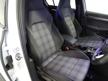 Used Volkswagen Golf 2024 for sale - 76867460: Photo