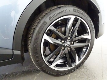 Used Toyota C-HR 2023 for sale - 77571793: Photo