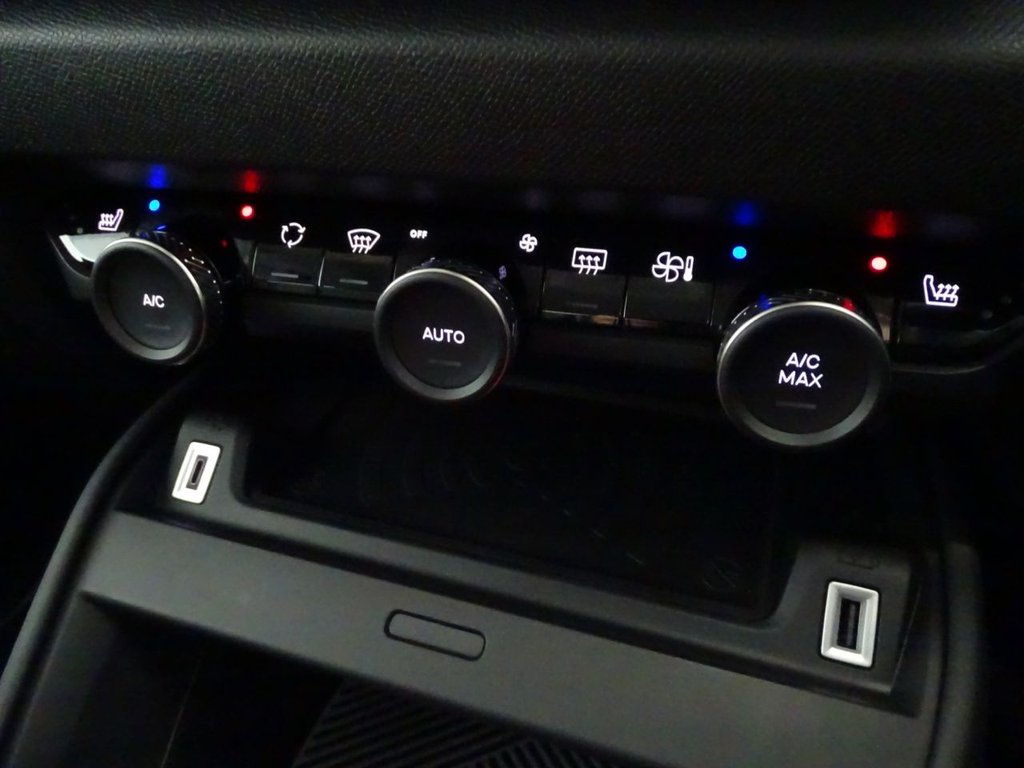 Used Citroen C4 2023 for sale - 76867472: Photo 10