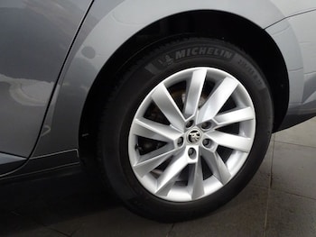 Used Skoda Superb 2022 for sale - 77172402: Photo