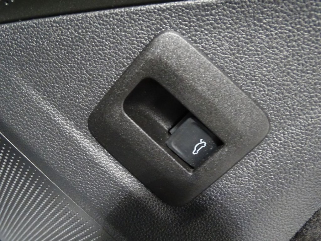 Used Volkswagen Tiguan 2025 for sale - 76867806: Photo 9