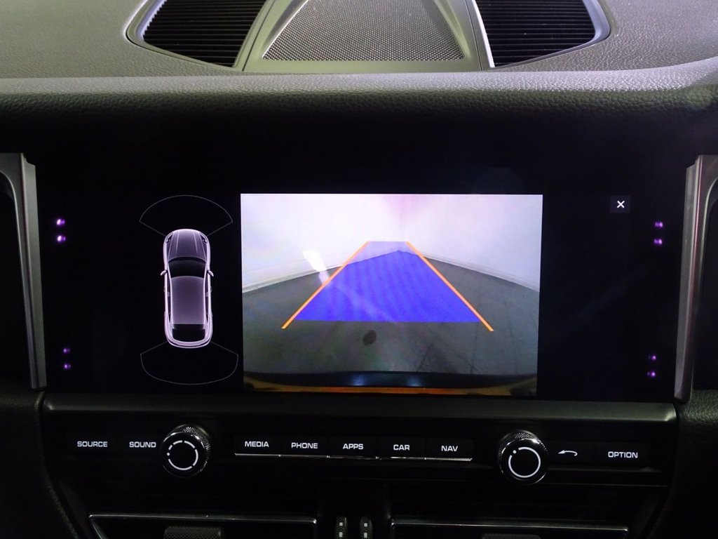 Used Porsche Macan 2020 for sale - 77991059: Photo 15