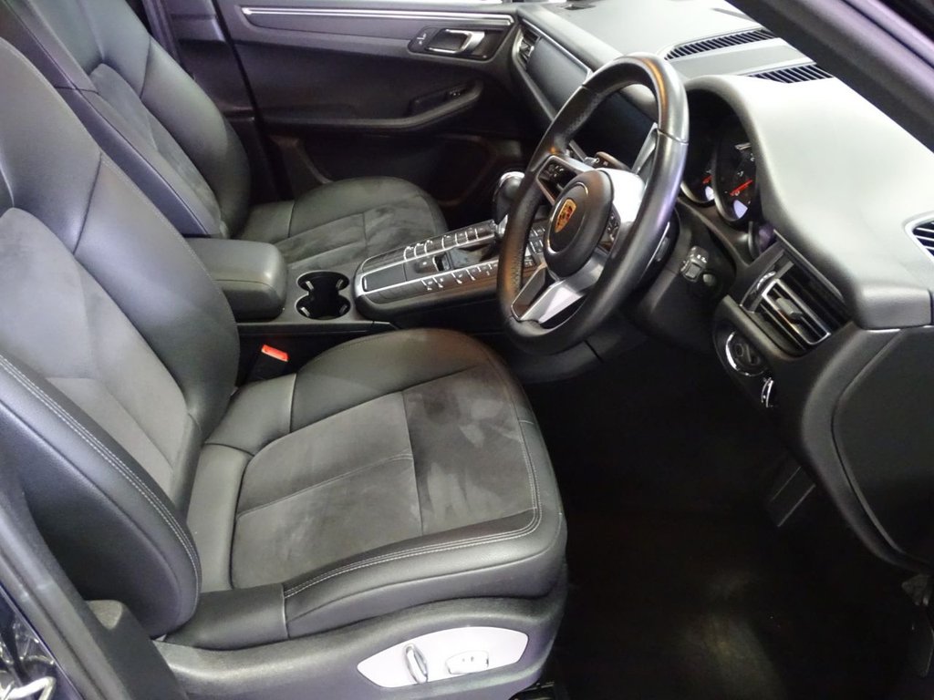 Used Porsche Macan 2020 for sale - 77991059: Photo 3