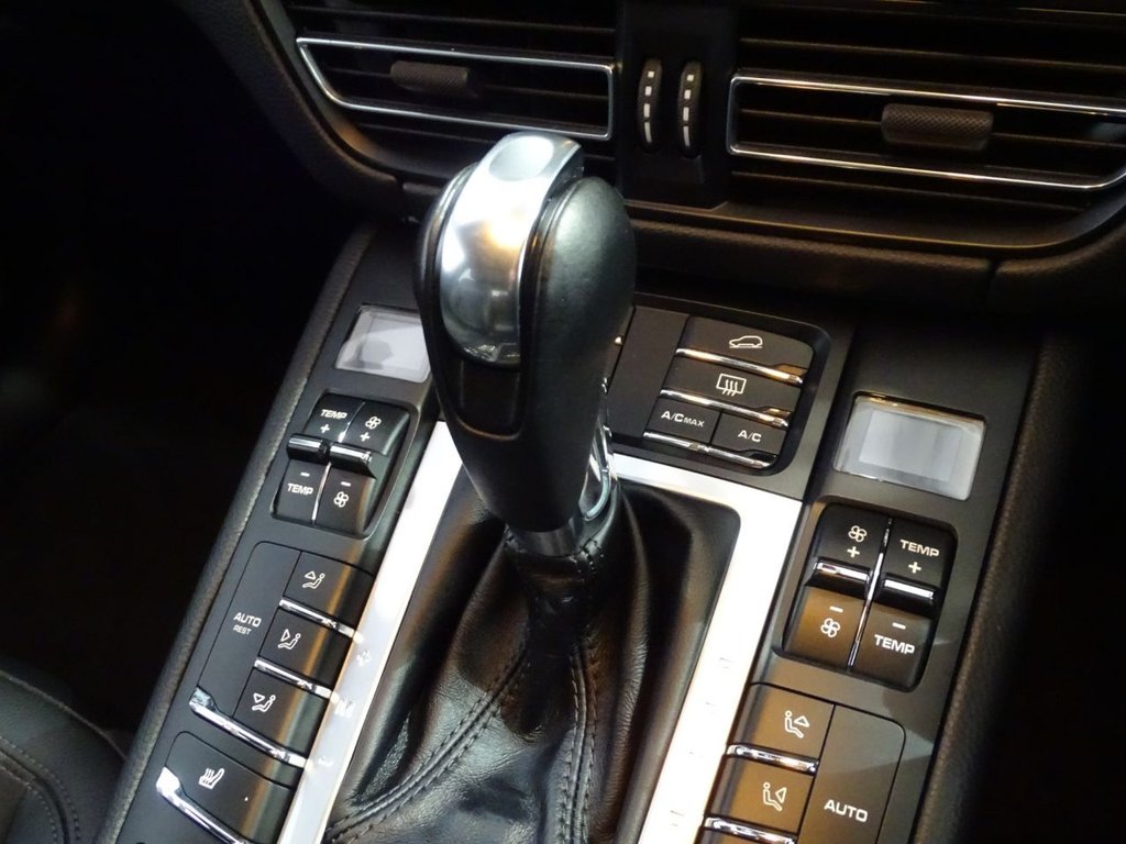 Used Porsche Macan 2020 for sale - 77991059: Photo 9