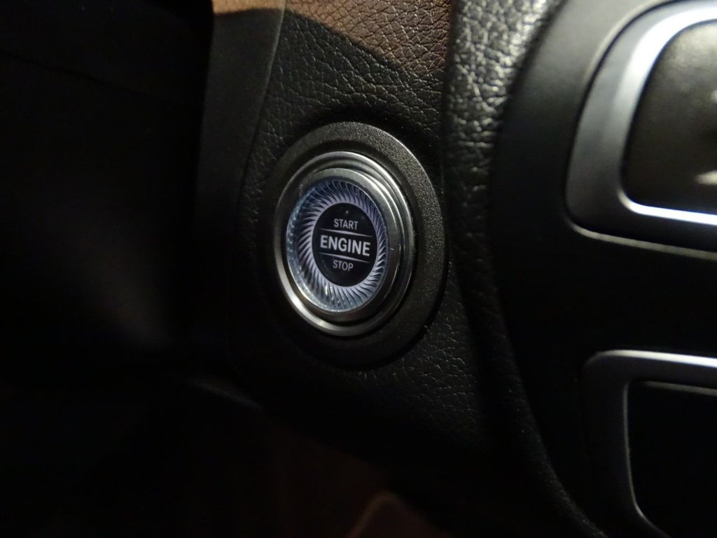 Used Mercedes-Benz C Class 2020 for sale - 76867223: Photo 13