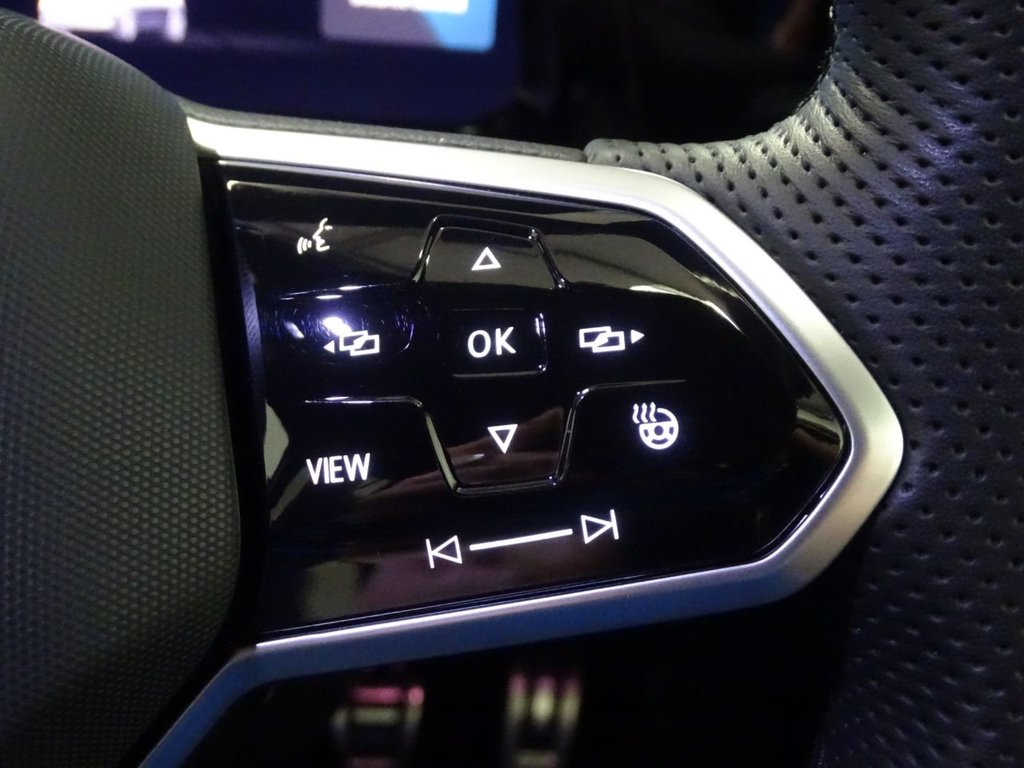 Used Volkswagen Golf 2024 for sale - 77407884: Photo 11