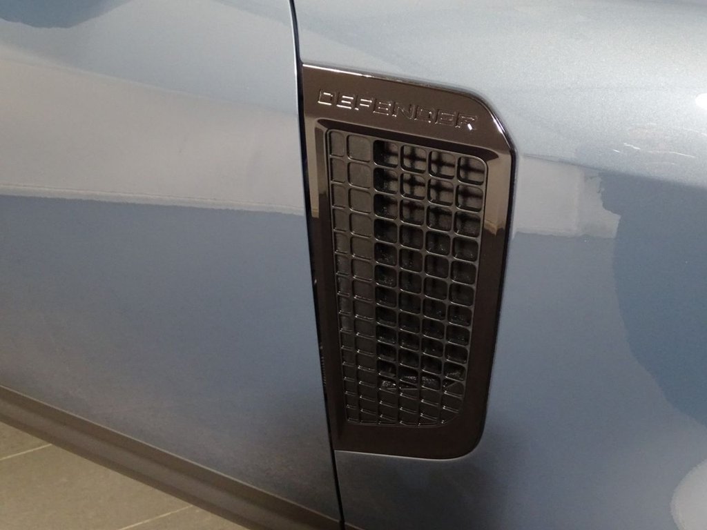 Used Land Rover Defender 2021 for sale - 77384467: Photo 20