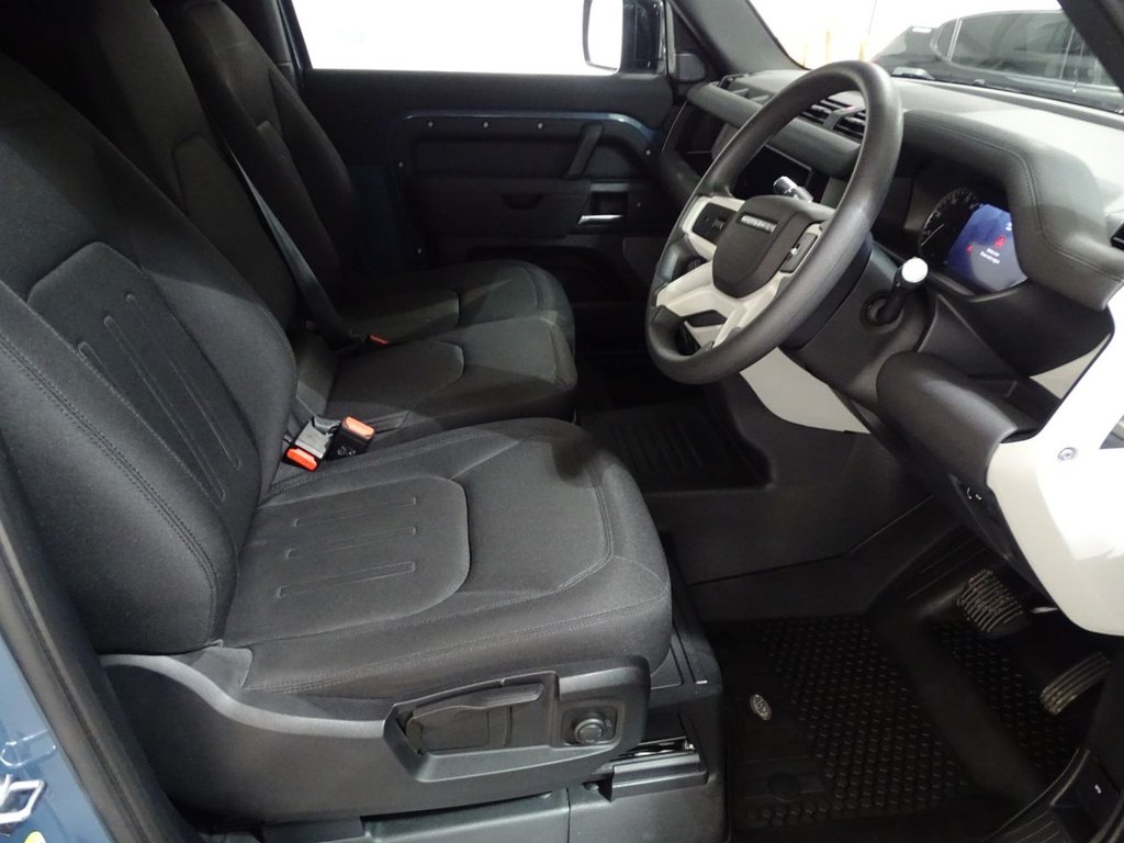 Used Land Rover Defender 2021 for sale - 77384467: Photo 3