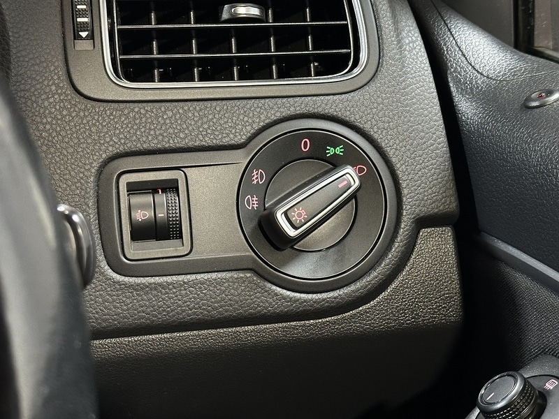 Used Volkswagen Polo 2016 for sale - 78031214: Photo 30