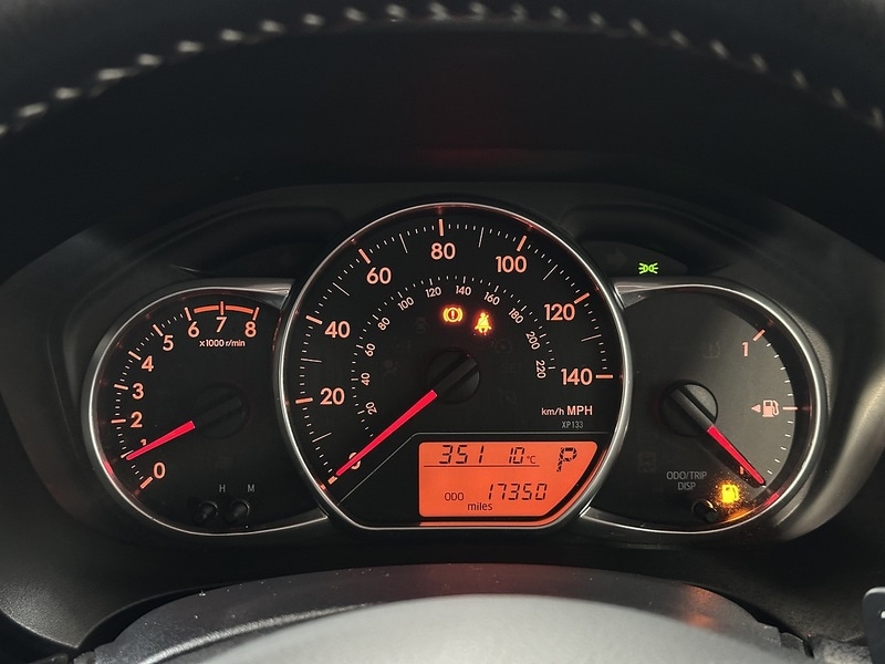 Used Toyota Yaris 2015 for sale - 78031215: Photo 18