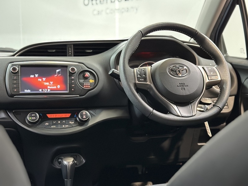 Used Toyota Yaris 2015 for sale - 78031215: Photo 31