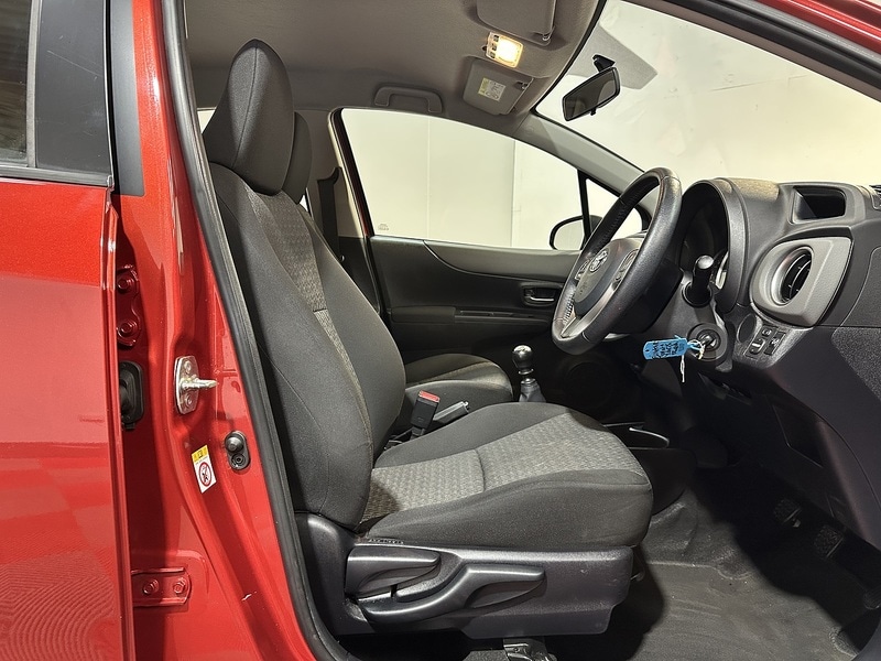 Used Toyota Yaris 2014 for sale - 77622007: Photo 56