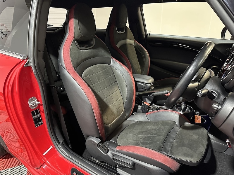 Used MINI Hatch 2018 for sale - 77535569: Photo 6