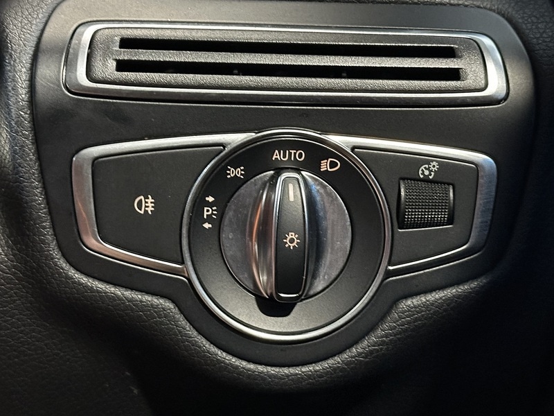 Used Mercedes-Benz C Class 2017 for sale - 76819347: Photo 65