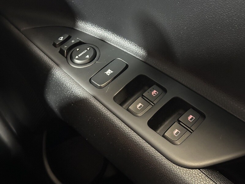 Used Kia Rio 2023 for sale - 76819366: Photo 65