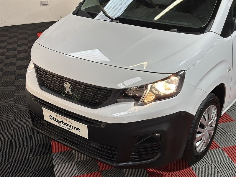 Used Peugeot Partner 2023 for sale - 77494335: Photo 32