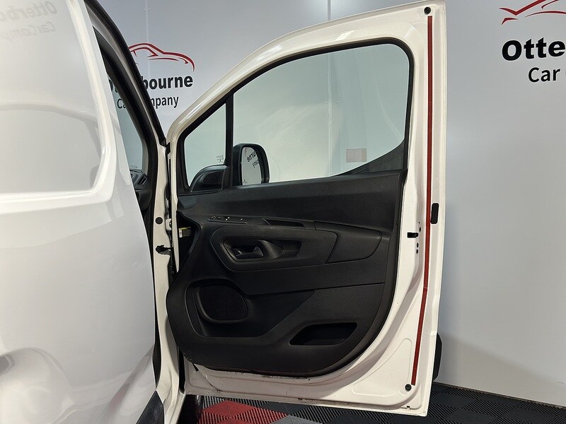 Used Peugeot Partner 2023 for sale - 77494335: Photo 45